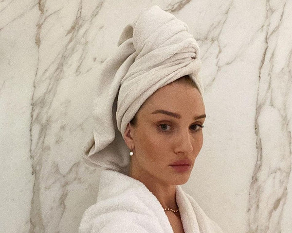 Rosie Huntington-Whiteley Is a Fan of This $35 "Beauty Towel" That Kills Acne-Causing Bacteria